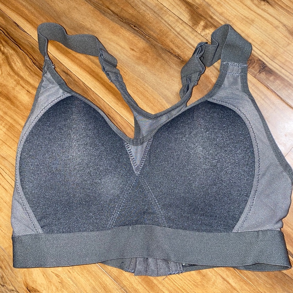 Layer 8 Sportsbra